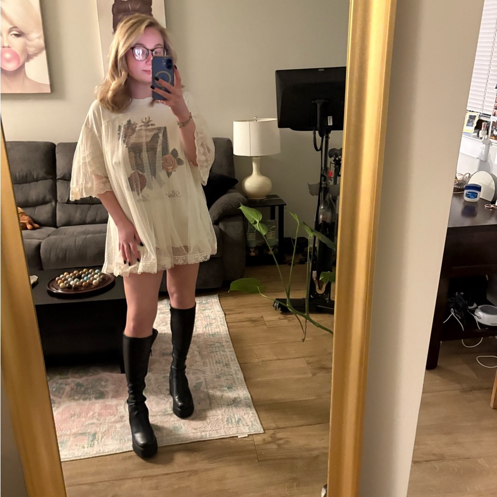 Urban Outfitters Cream Lace Overlay Floral Graphic Tee